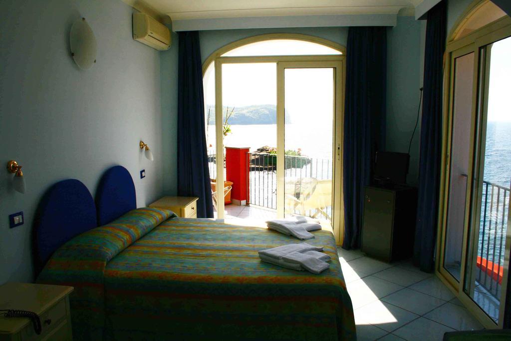 Hotel Villa Iulia Ventotene Luaran gambar
